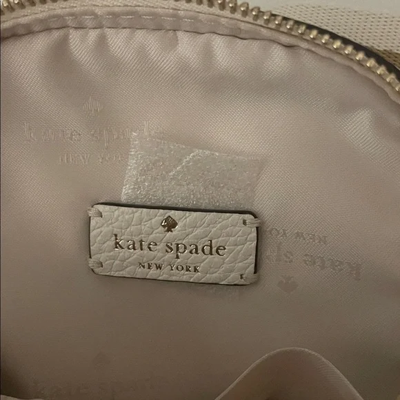 Kate Spade Emma Pebbled Leather Cross Body purse - Picture 3 of 4